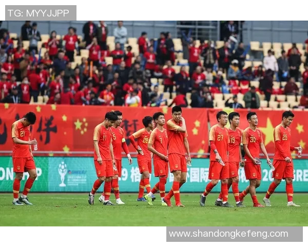 国足出局后内部氛围平静老将们考虑退出国家队的未来选择