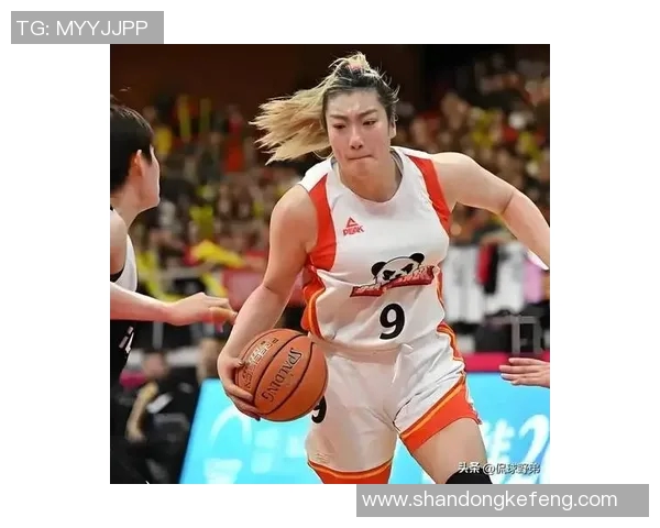 四川青川11岁篮球女孩梦想登上WCBA舞台向李梦发出挑战与鼓励